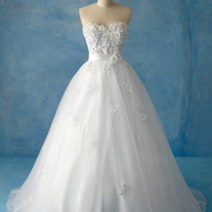 Alfred angelo Disney Snow White Wedding Dress